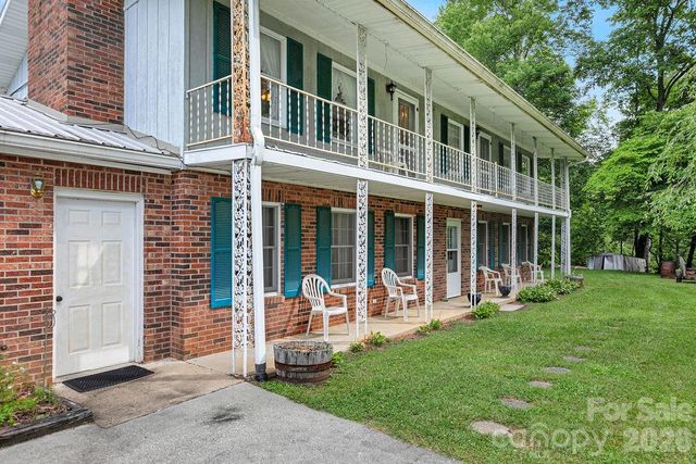 106 Flora Lina Drive, Brevard, NC 28712