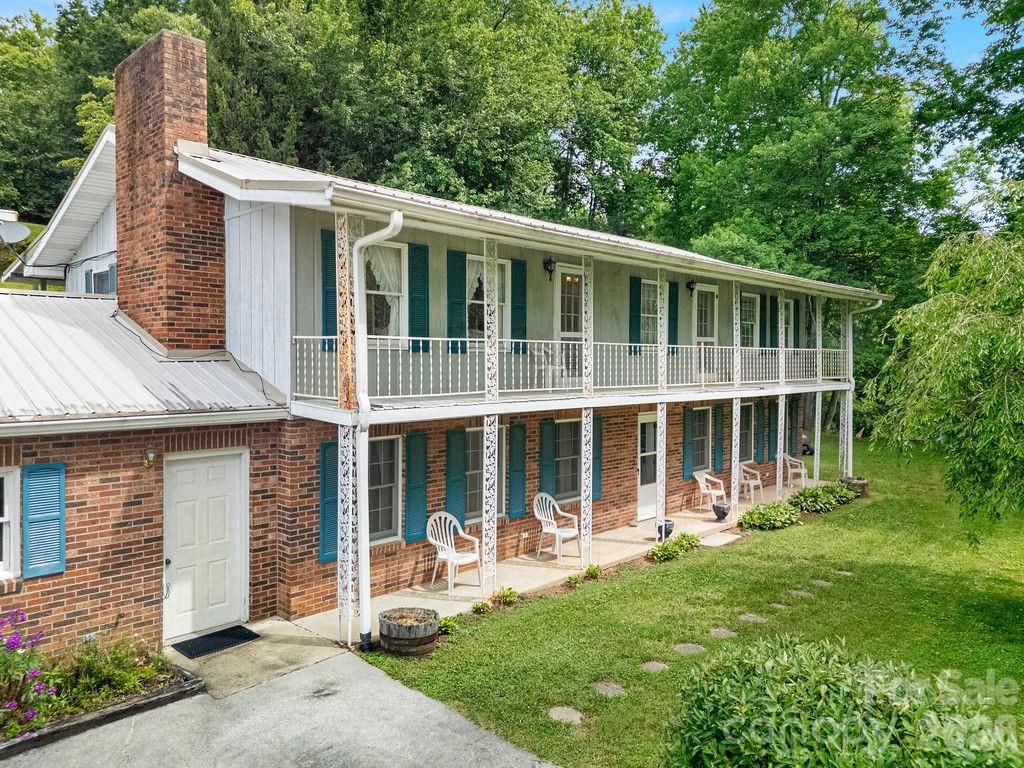 106 Flora Lina Drive, Brevard, NC 28712