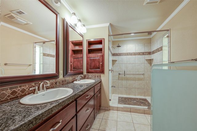 104 W Oak Valley Drive, Colleyville, TX 76034