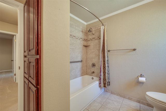 104 W Oak Valley Drive, Colleyville, TX 76034