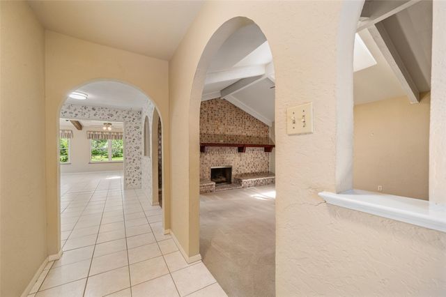 104 W Oak Valley Drive, Colleyville, TX 76034