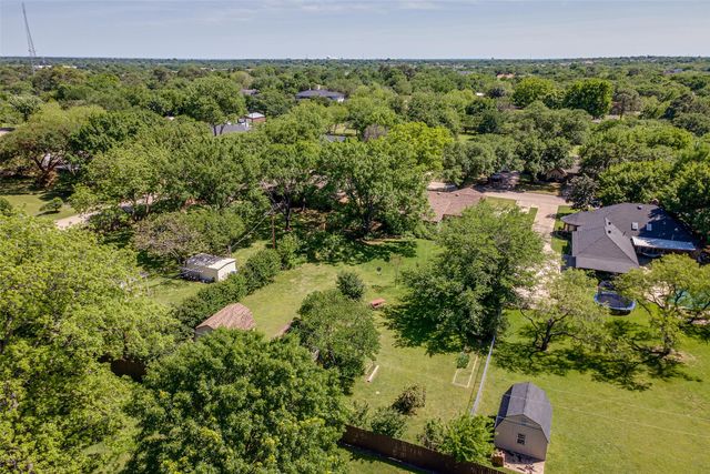 104 W Oak Valley Drive, Colleyville, TX 76034