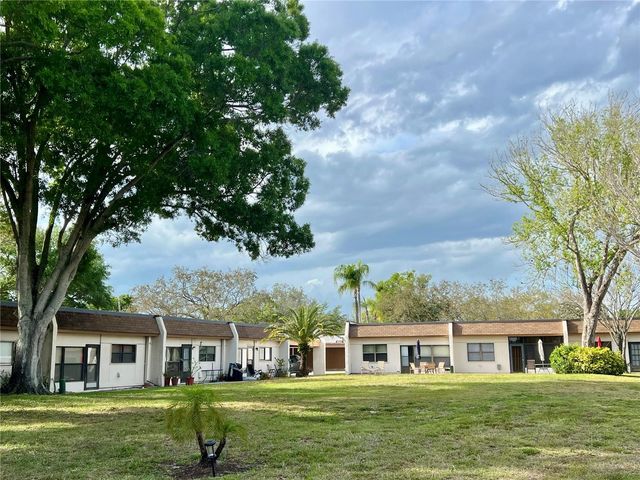 1410 ARROWHEAD CIRCLE W, Clearwater, FL 33759