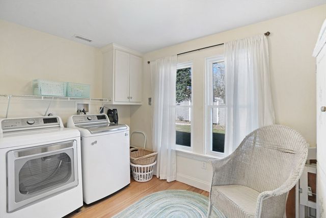 16 Frog Hollow, Tisbury, MA 02557