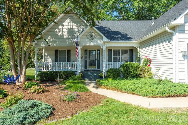 38 Eden Glen Road, Black Mountain, NC 28711