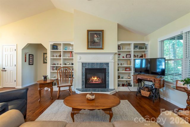 38 Eden Glen Road, Black Mountain, NC 28711