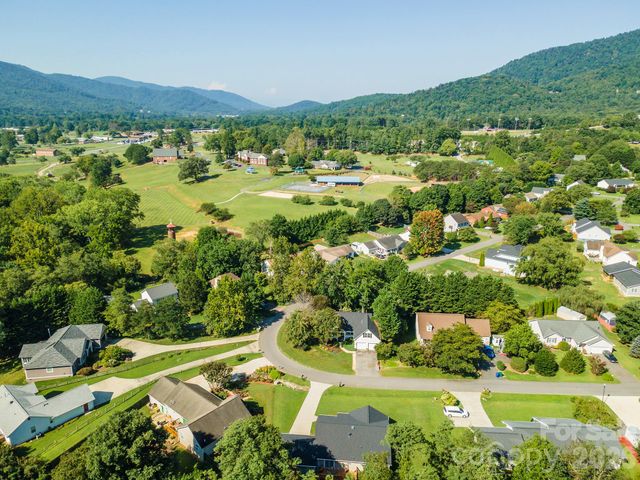 38 Eden Glen Road, Black Mountain, NC 28711