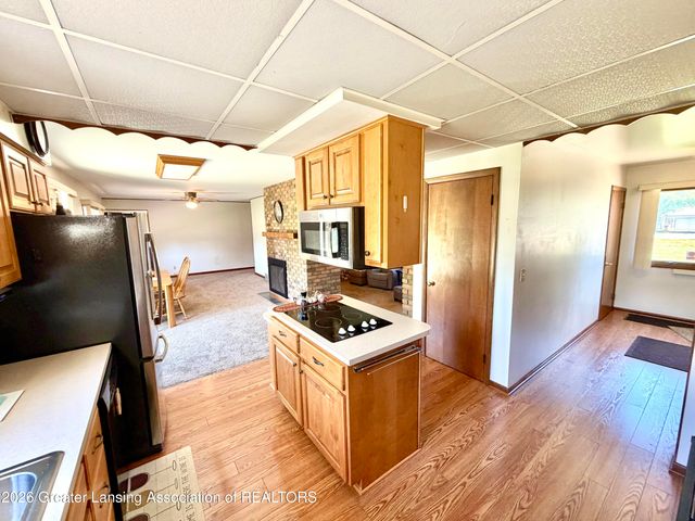 1616 E Clinton, Charlotte, MI 48813