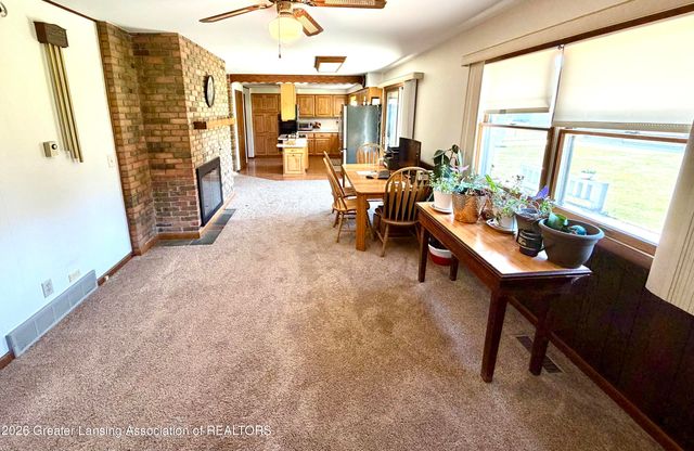 1616 E Clinton, Charlotte, MI 48813