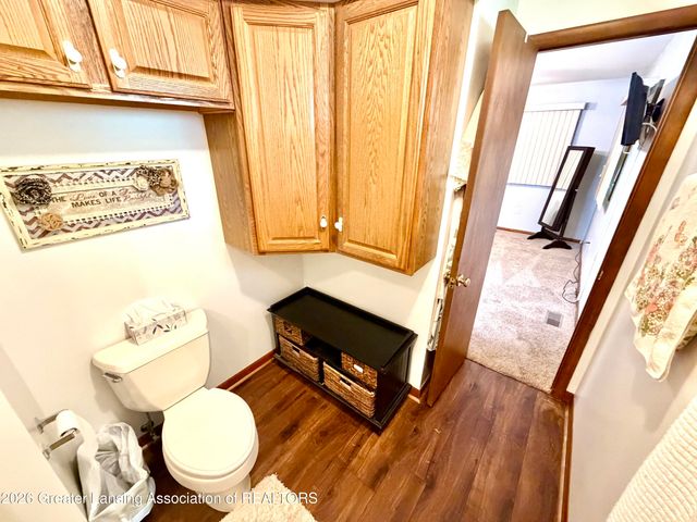 1616 E Clinton, Charlotte, MI 48813