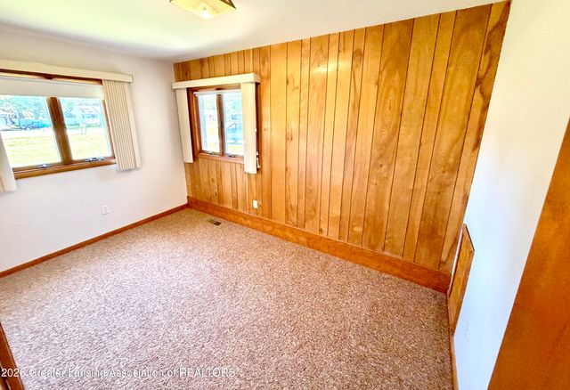 1616 E Clinton, Charlotte, MI 48813
