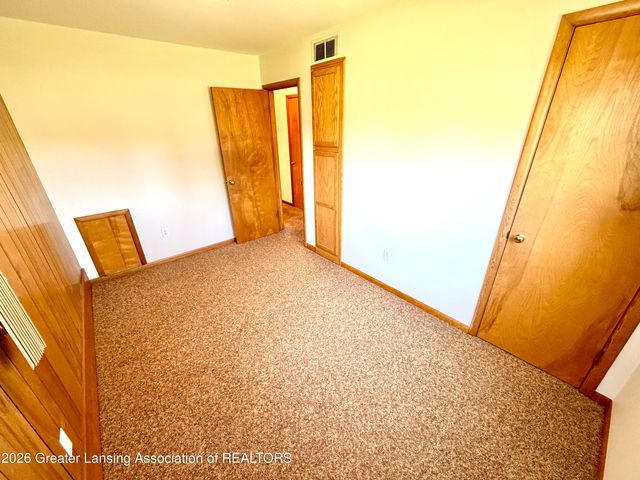 1616 E Clinton, Charlotte, MI 48813