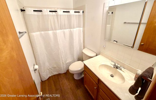 1616 E Clinton, Charlotte, MI 48813
