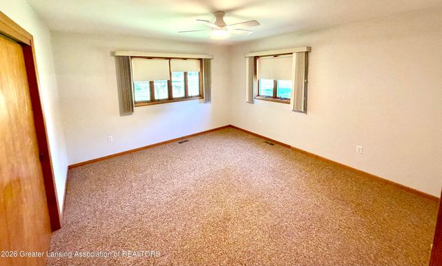 1616 E Clinton, Charlotte, MI 48813
