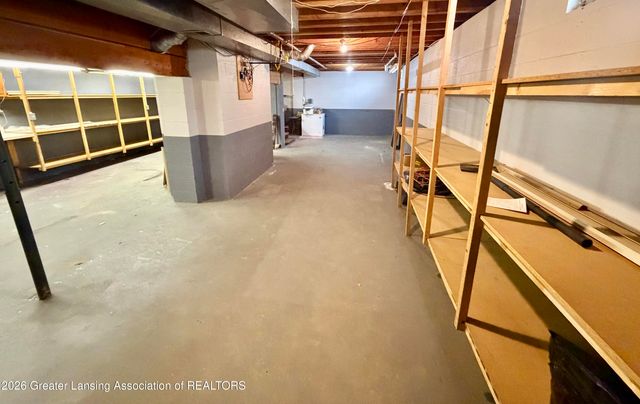 1616 E Clinton, Charlotte, MI 48813