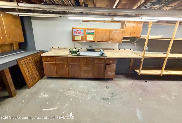 1616 E Clinton, Charlotte, MI 48813