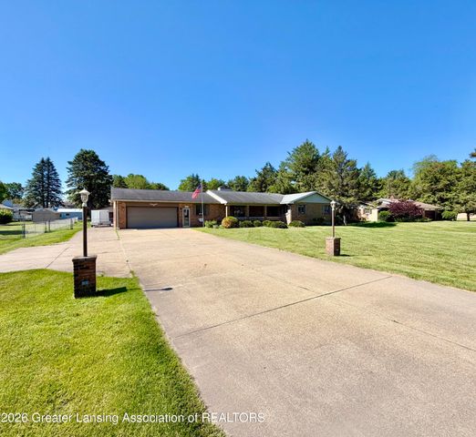1616 E Clinton, Charlotte, MI 48813