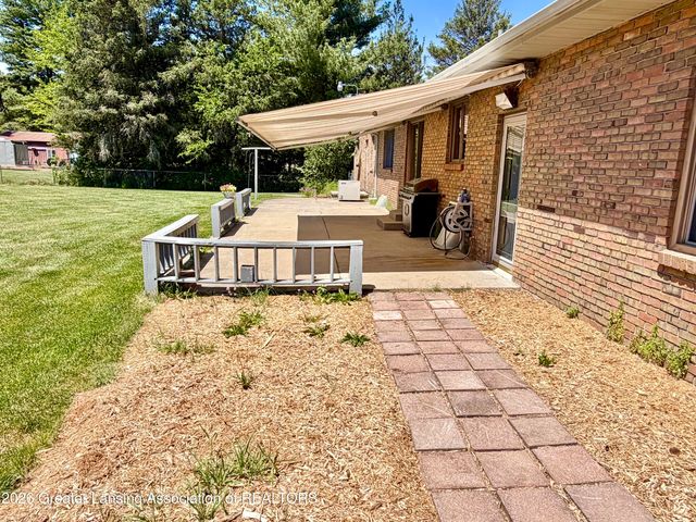 1616 E Clinton, Charlotte, MI 48813