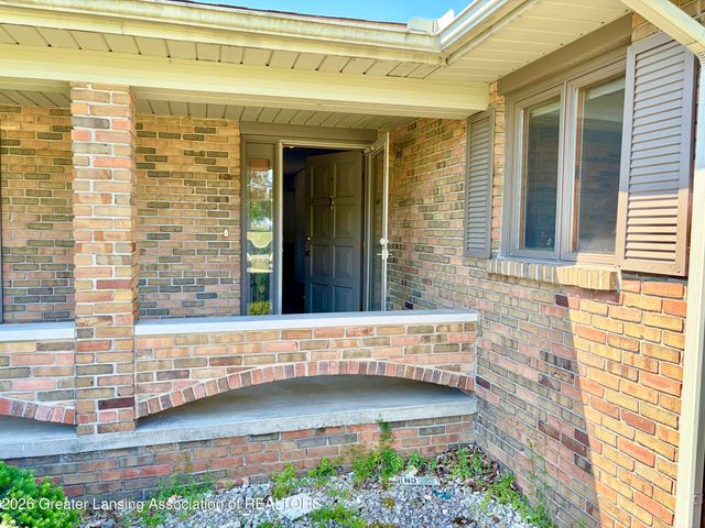 1616 E Clinton, Charlotte, MI 48813