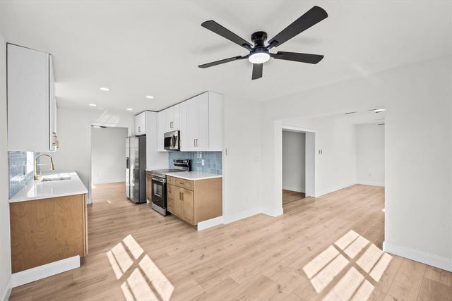 8844 SW 6th Street, Boca Raton, FL 33433