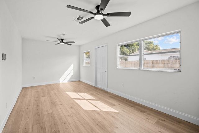 8844 SW 6th Street, Boca Raton, FL 33433