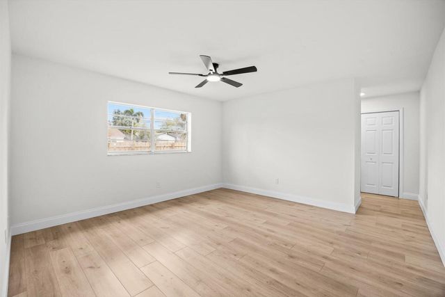 8844 SW 6th Street, Boca Raton, FL 33433