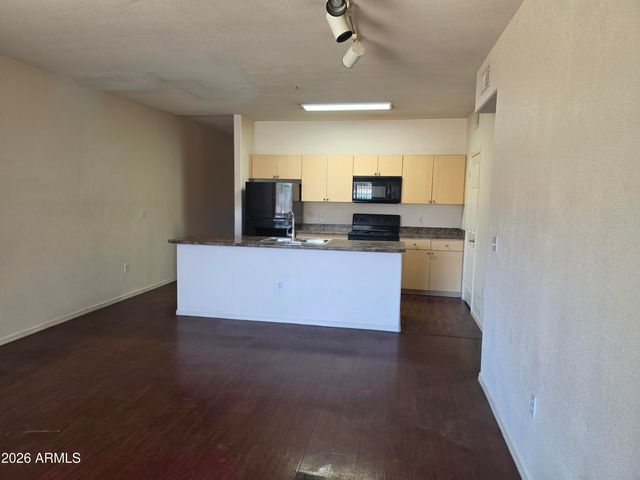 18416 N CAVE CREEK Road 1006, Phoenix, AZ 85032