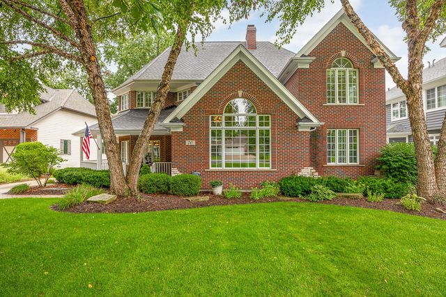 70 S Parkway Drive, Naperville, IL 60540
