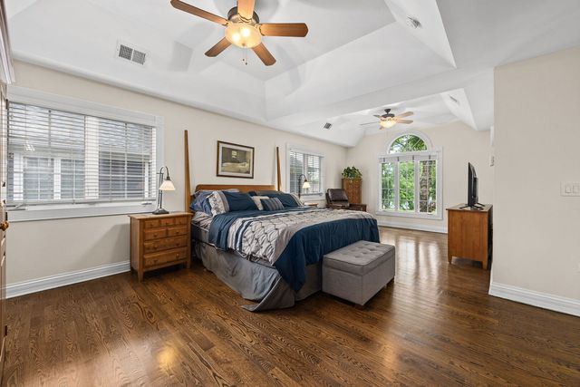 70 S Parkway Drive, Naperville, IL 60540