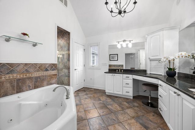 70 S Parkway Drive, Naperville, IL 60540