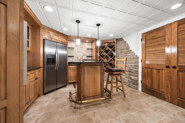 70 S Parkway Drive, Naperville, IL 60540