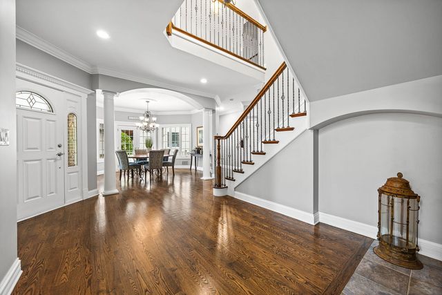 70 S Parkway Drive, Naperville, IL 60540
