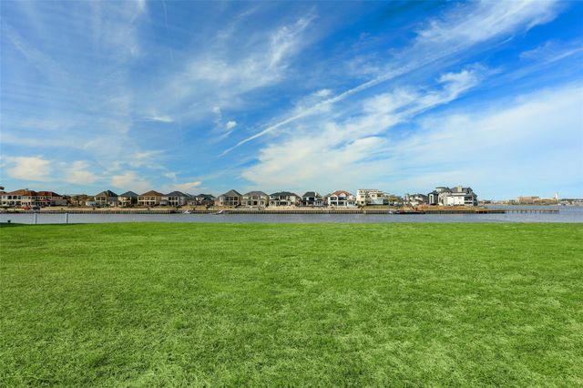2530 Beacon Circle, League City, TX 77573