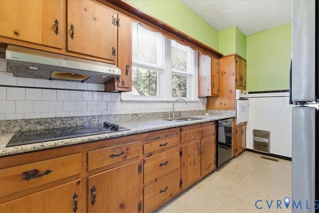 1758 Monticello St, Petersburg, VA 23805