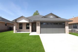 10305 1/2 Saint Patrick Drive, Midwest City, OK 73110