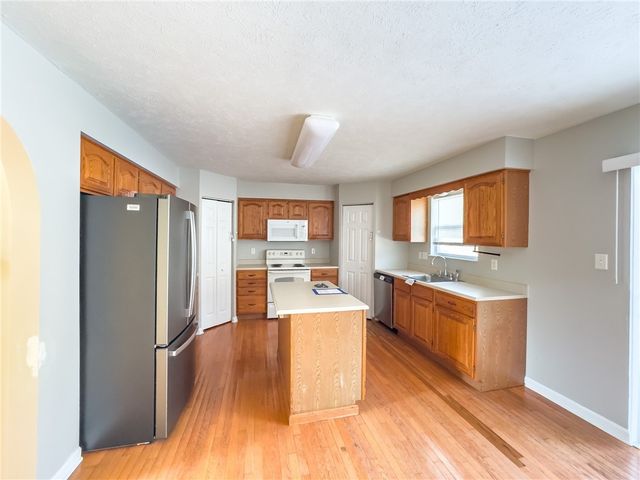 1309 Sandstone Dr, South Fayette, PA 15057