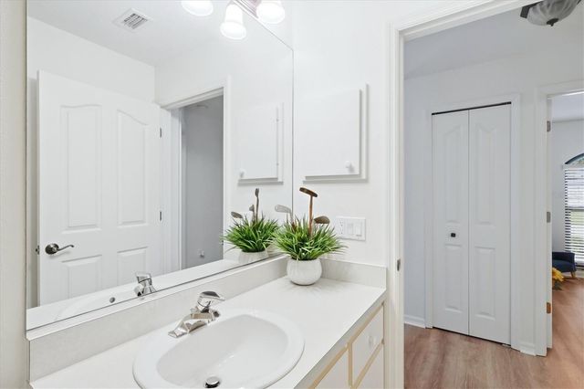 2714 FEIFFER CIRCLE, Sarasota, FL 34235