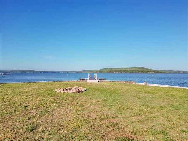 2334 Sanbar Road 22, Possum Kingdom Lake, TX 76449