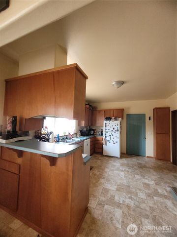 616 S Race Street, Port Angeles, WA 98362