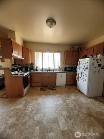 616 S Race Street, Port Angeles, WA 98362
