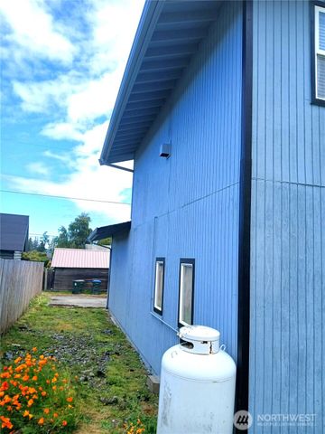 616 S Race Street, Port Angeles, WA 98362