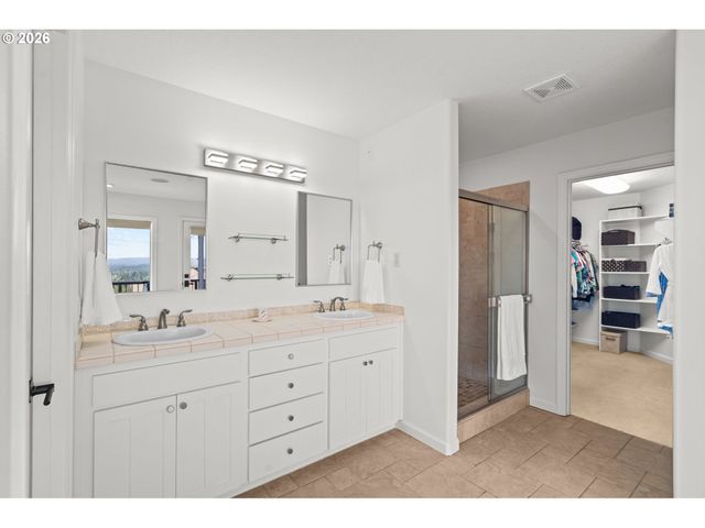 18733 Sw MARKO Ln, Beaverton, OR 97007
