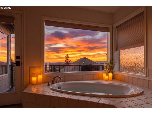 18733 Sw MARKO Ln, Beaverton, OR 97007