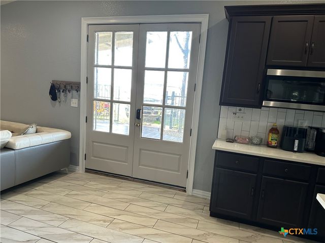 5716 Avenue C, Heidenheimer, TX 76501