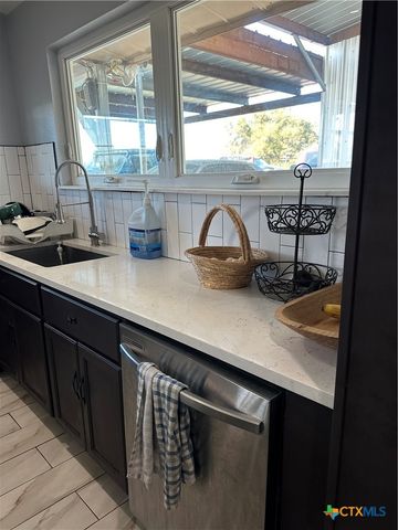 5716 Avenue C, Heidenheimer, TX 76501