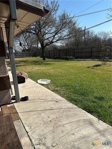 5716 Avenue C, Heidenheimer, TX 76501