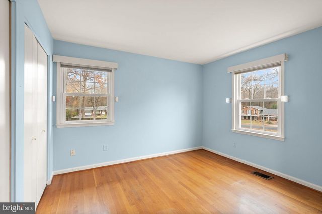 8522 TYSONS CT, Vienna, VA 22182