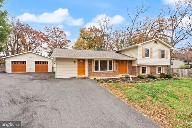 8522 TYSONS CT, Vienna, VA 22182