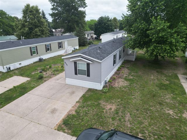 9020 4 Winds Lane, West Olive, MI 49460