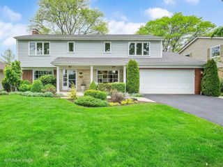130 Naperville Road, Clarendon Hills, IL 60514